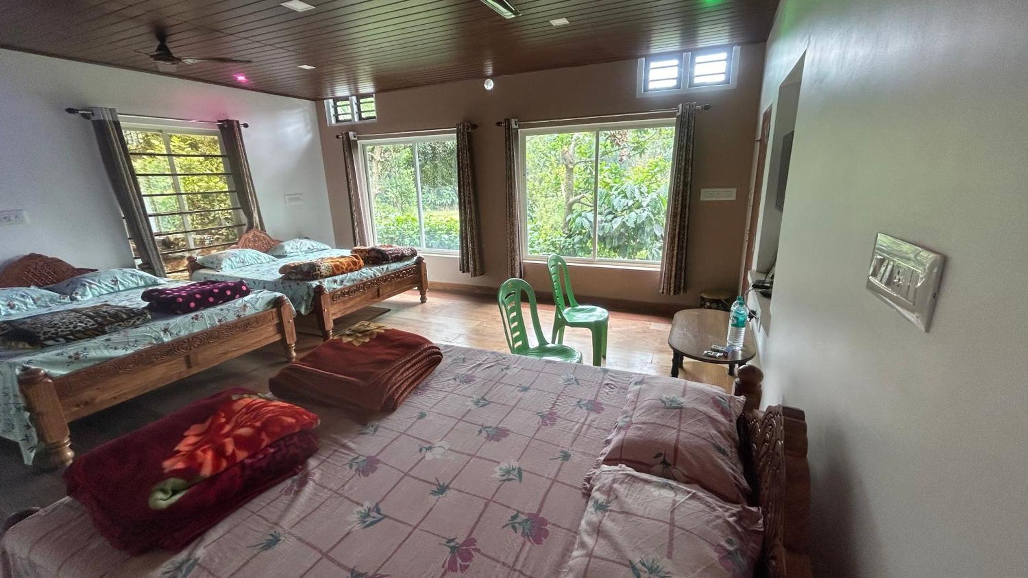 Doddakallu Betta Homestay Coorg Somvarpet ภายนอก รูปภาพ